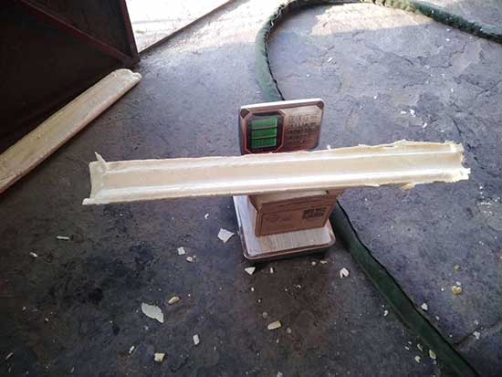 聚氨酯保溫瓦殼發(fā)泡澆注機(jī)(圖2) 聚氨酯保溫瓦殼發(fā)泡澆注