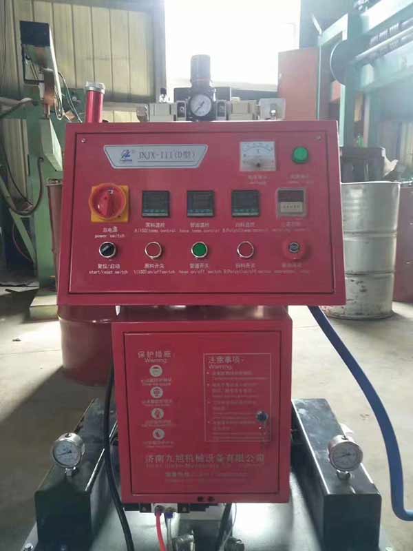 單相220V的聚氨酯噴涂機(圖1) ⅢD型單相220V的聚氨酯噴涂機