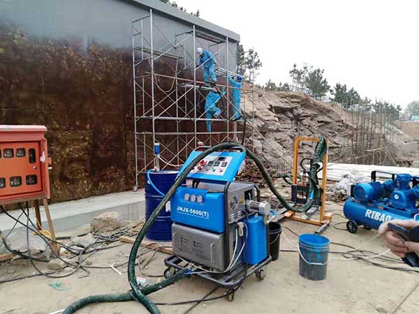 海面鋼制(質)浮筒防腐蝕防銹聚脲噴涂設備(圖1) JNJX-H5600(T)防腐蝕防銹聚脲噴涂設備