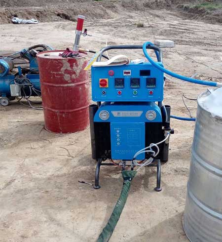 聚氨酯冷庫噴涂機(圖2) Q5200聚氨酯冷庫噴涂機設備